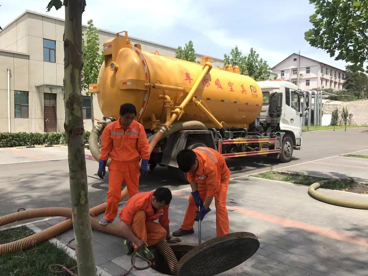 永登化粪池清理与5-8吨吸粪车施工效率分析